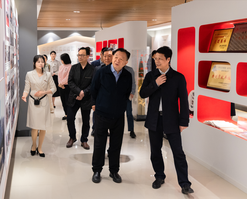 河南省人大法制委调研组莅校调研