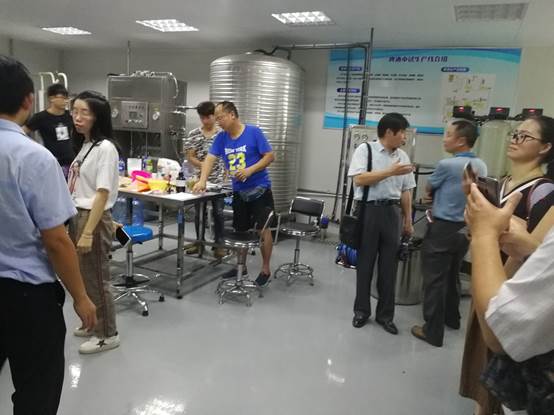 说明: E:\闽江师专\网站建设\201806\座谈交流会照片180620\实验实训楼参观\IMG_20180620_155007.jpg 说明: E:\闽江师专\网站建设\201806\座谈交流会照片180620\实验实训楼参观\IMG_20180620_155007.jpg